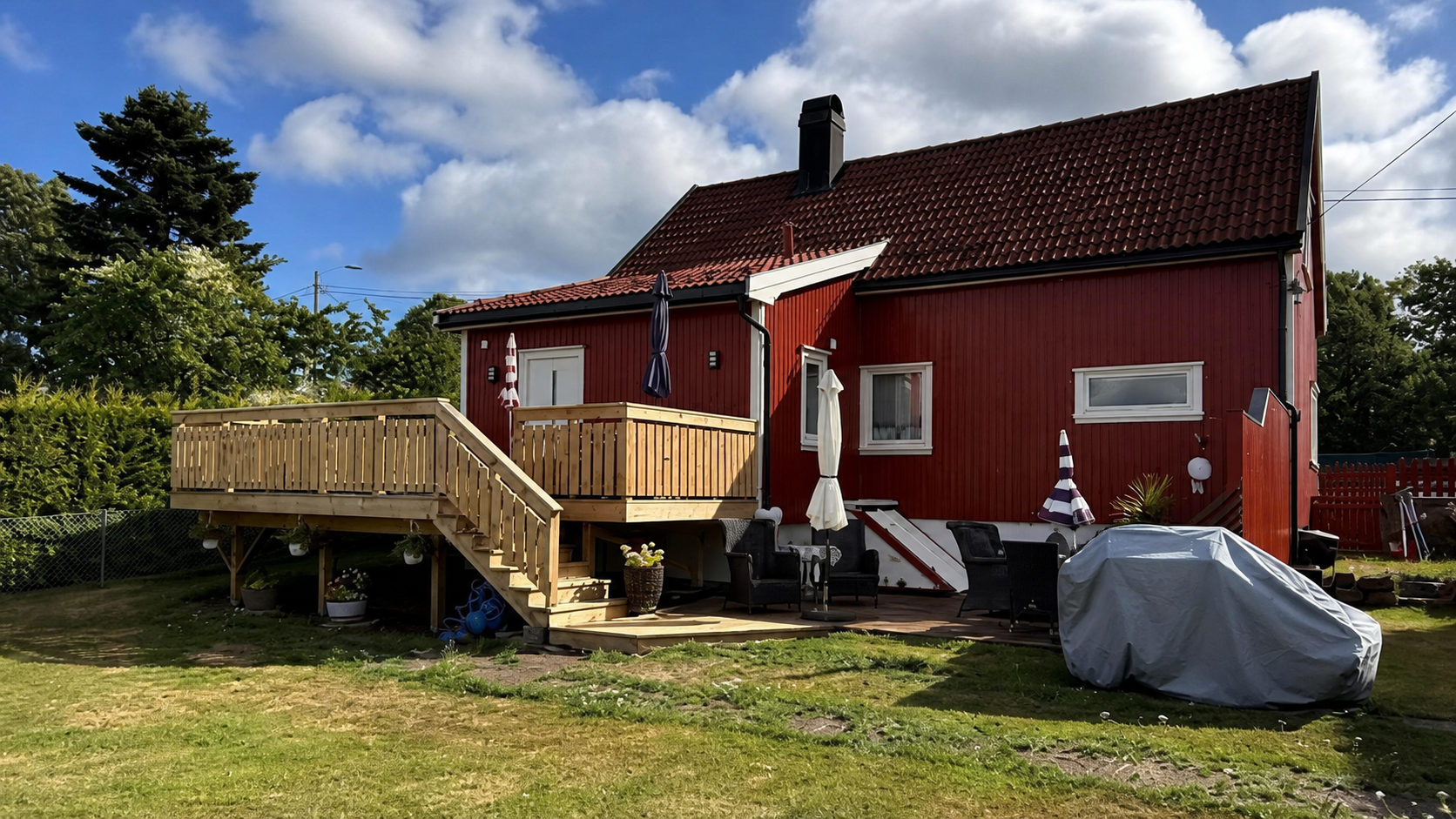 Ferdig rehabilitert tilbygg på Borre med ny fasade og terrasse